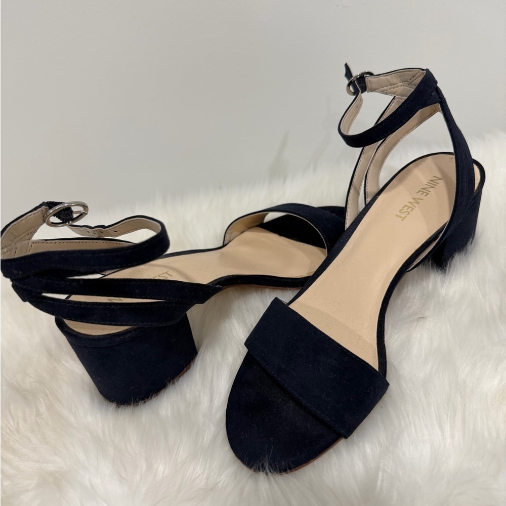 Allegra K size 7 Black strappy block heel Women's Sandals